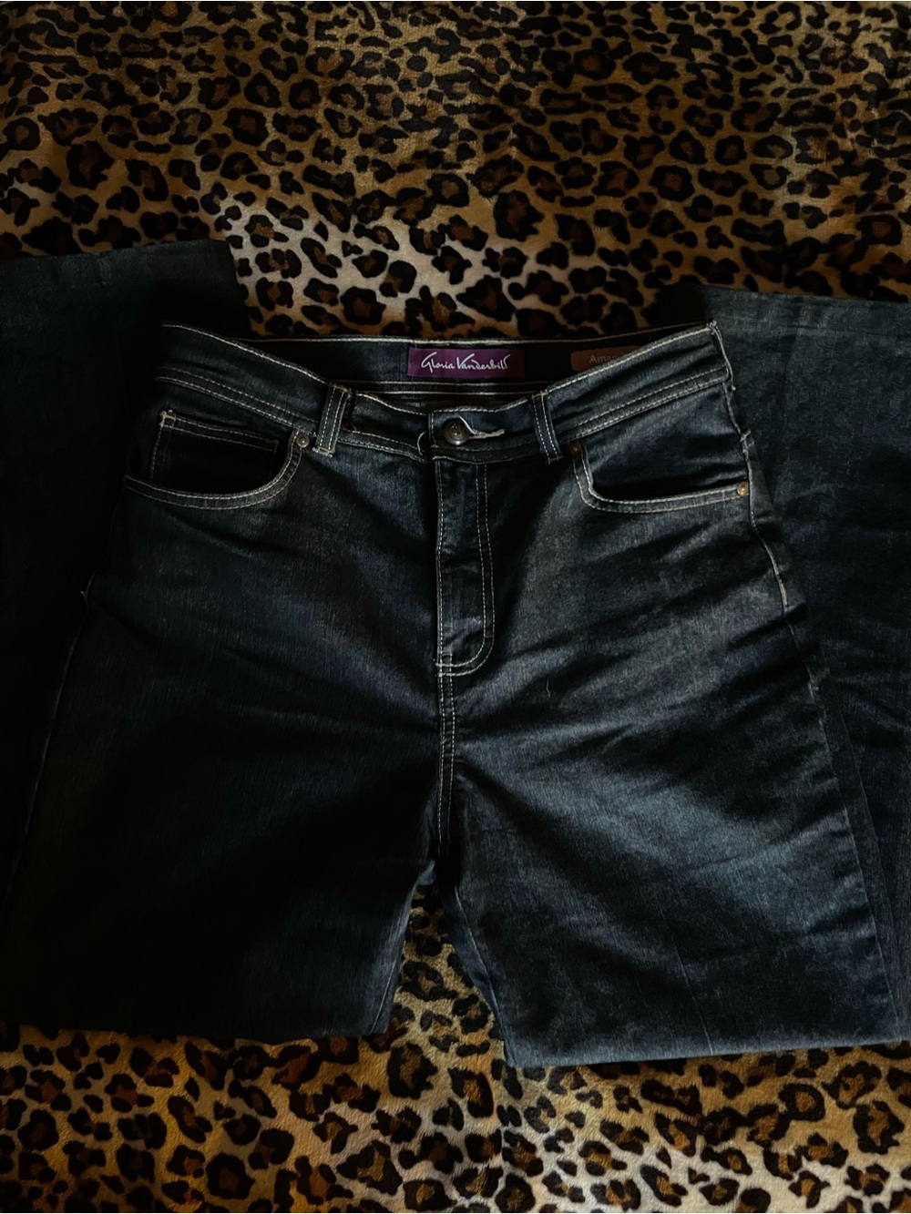 Gloria Vanderbilt Dark Wash Jeans